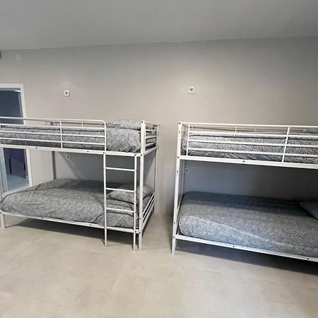 Hostel Oasis Madrid Bagian luar foto
